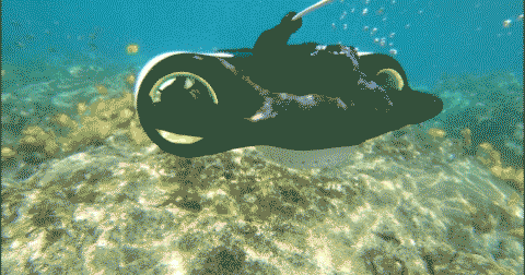 BW Space Pro 4Kモデル、水中ホバリング機能つき。ワンクリックで深度維持したまま撮影し続けます