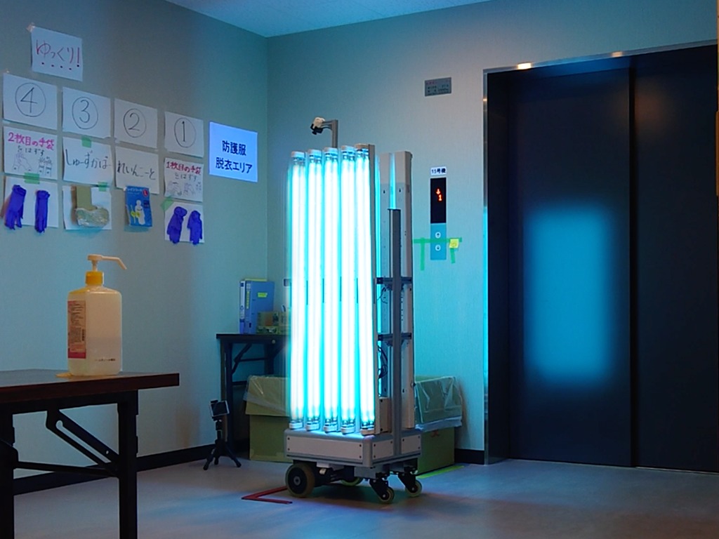神奈川県新型コロナウイルス感染症の軽症者等の宿泊療養施設で殺菌ロボット稼働（走行、UV-C照射、UV-C照射前後の殺菌効果）１