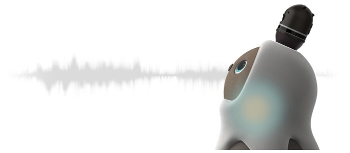 LOVOTの鳴き声は、予め録音されているものではありません。声帯をシミュレーションしたデジタルシンセサイザーを使用し、口腔内で響くサウンドをリアルタイムで発声しています。